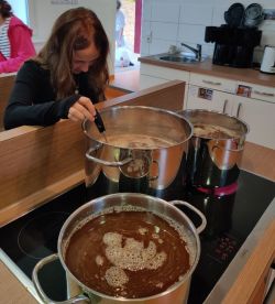 Kochen des Saftes | Janusz Korczak Förderschule Welzheim